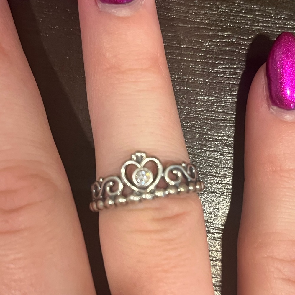 Pandora crown ring